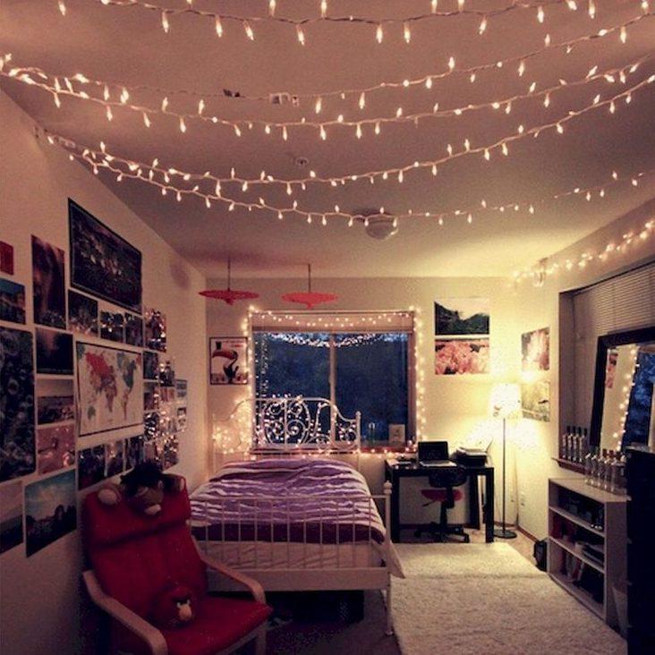 Christmas Decor Ideas for Bedroom that We are Obsessing Over! - The ...